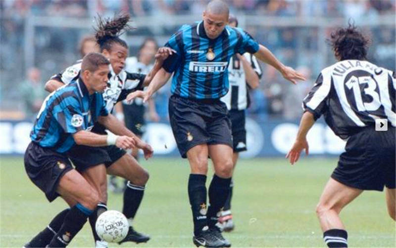  国际米兰功勋老臣离队，球迷泪洒告别仪式