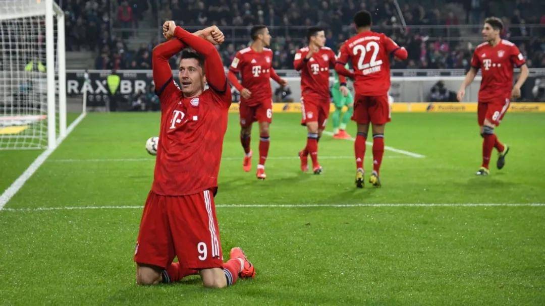  拜仁慕尼黑主场强势取胜稳固德甲榜首位置  